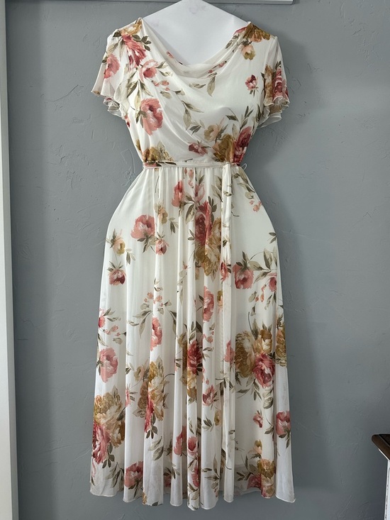 Alexa B Nites Dresses & Skirts - Alexa B nites Floral Ivory Midi Dress with Pink & Gold Blooms